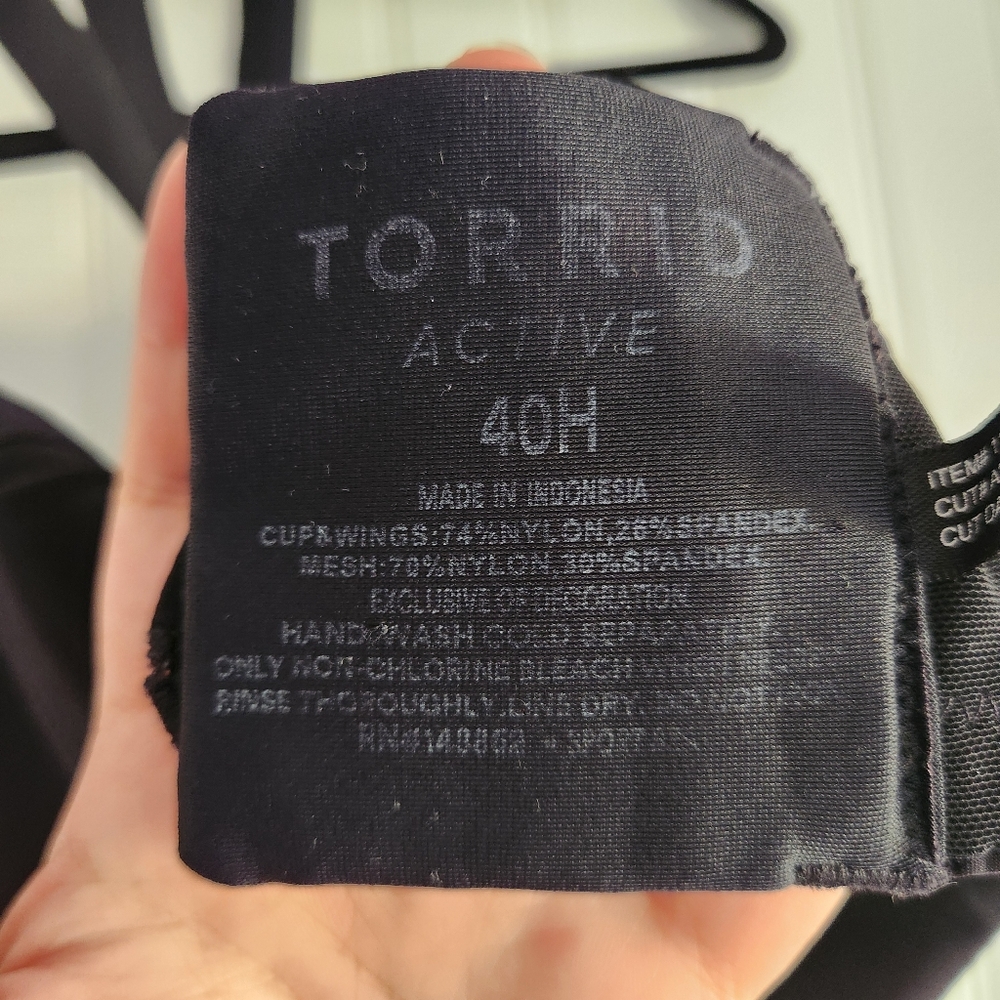 Torrid Active Solid Black Mid Impact Underwire Sp… - image 5